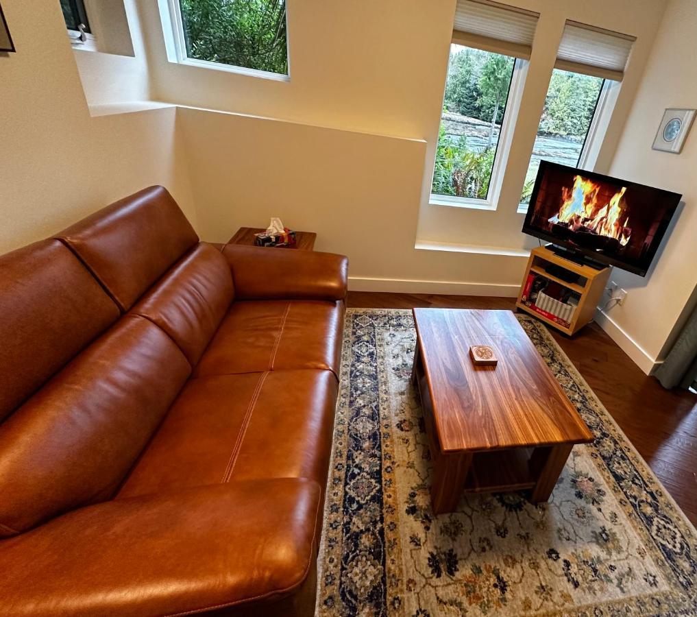 Liahona Guest House Ucluelet Buitenkant foto