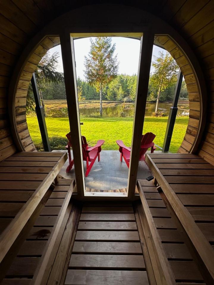 Liahona Guest House Ucluelet Buitenkant foto
